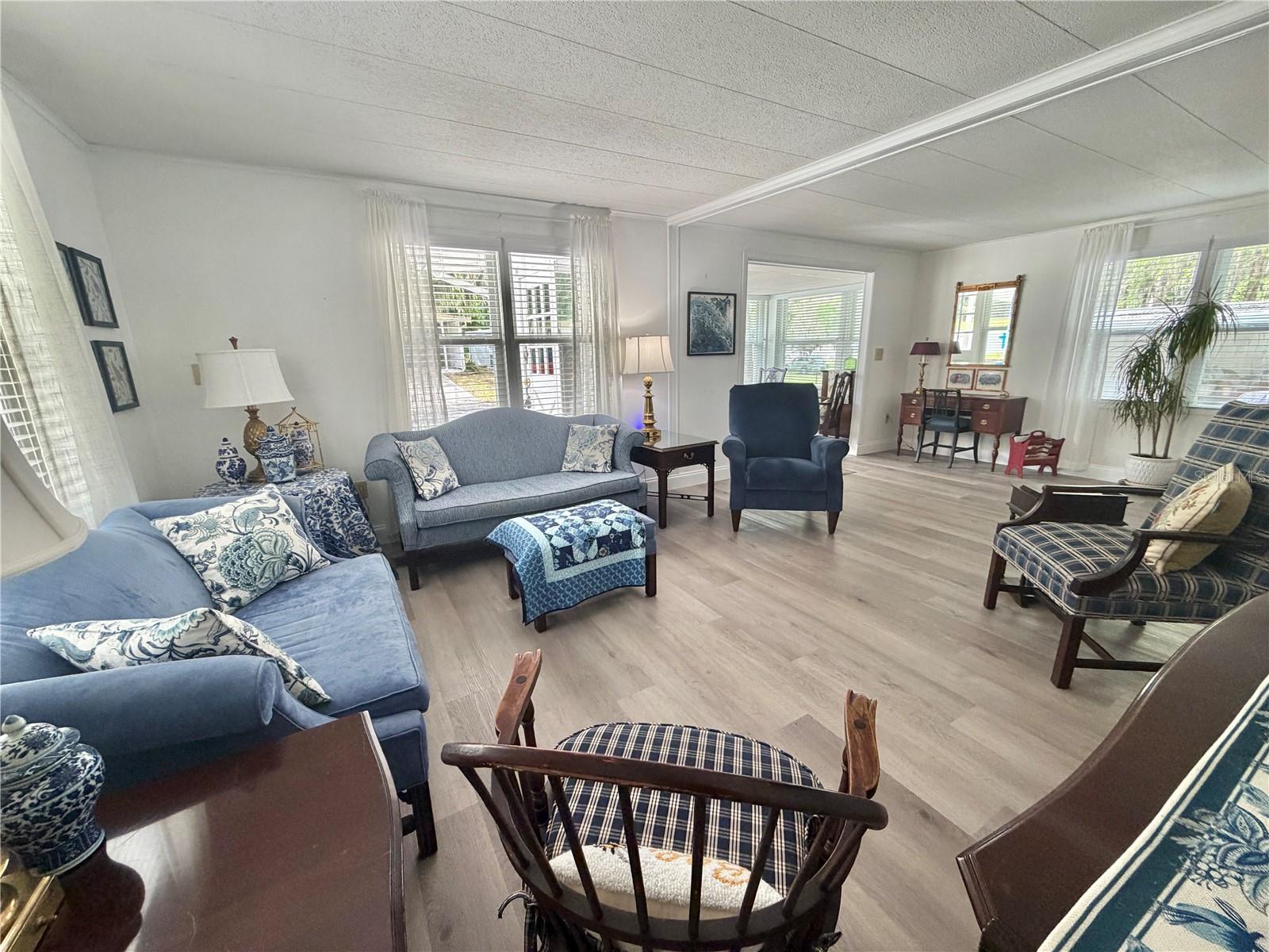 103 ROYAL PALM DR, LEESBURG, FL, 34748