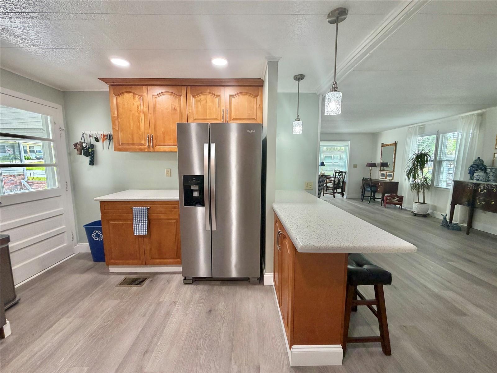 103 ROYAL PALM DR, LEESBURG, FL, 34748