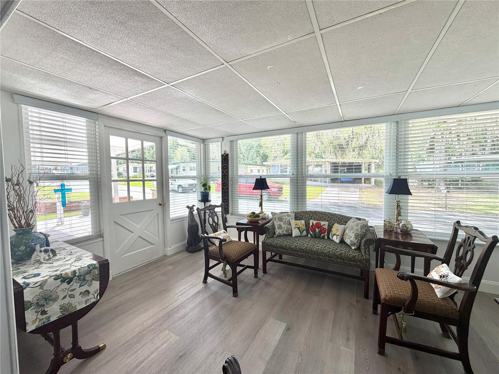 103 ROYAL PALM DR, LEESBURG, FL, 34748