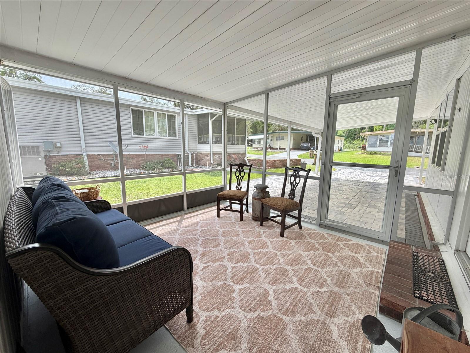 103 ROYAL PALM DR, LEESBURG, FL, 34748