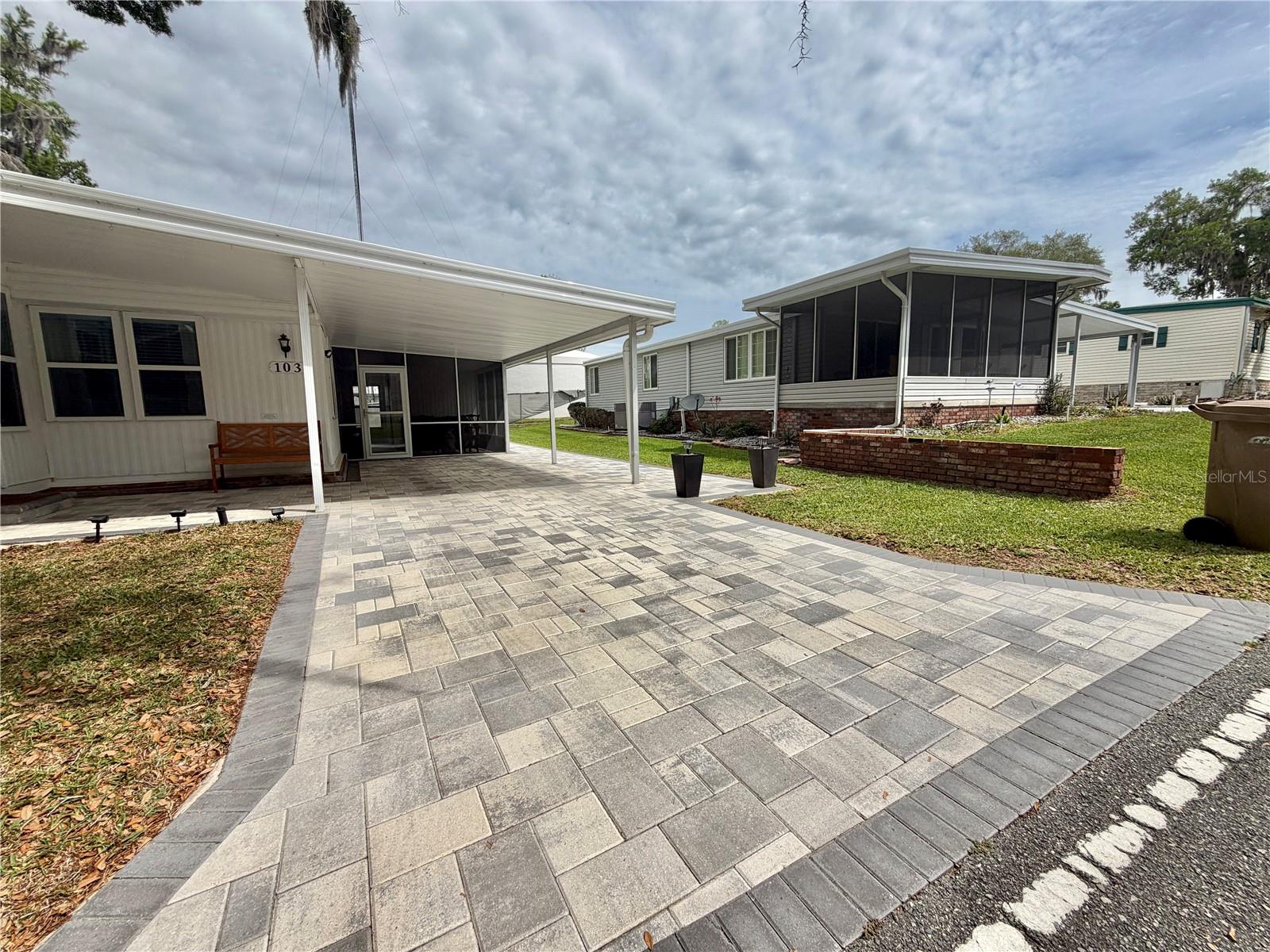 103 ROYAL PALM DR, LEESBURG, FL, 34748