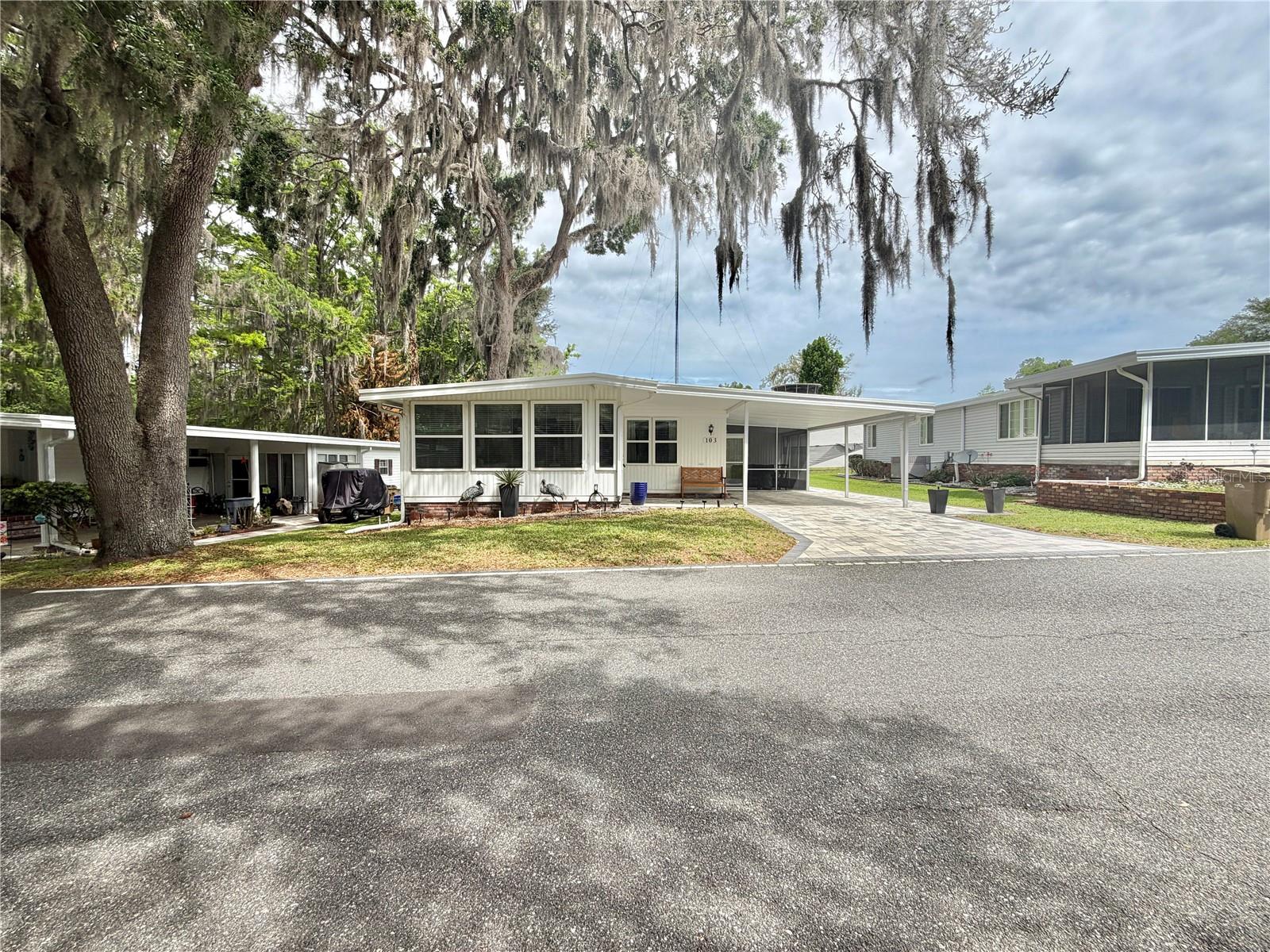 103 ROYAL PALM DR, LEESBURG, FL, 34748