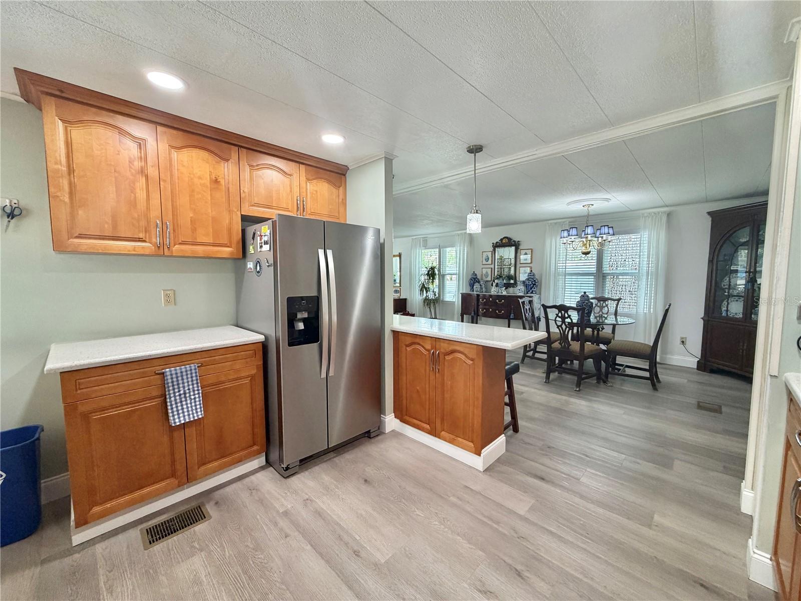 103 ROYAL PALM DR, LEESBURG, FL, 34748