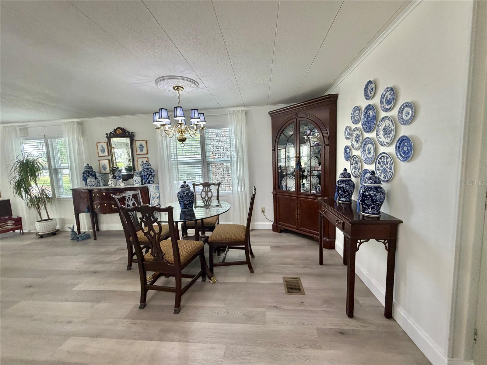 103 ROYAL PALM DR, LEESBURG, FL, 34748