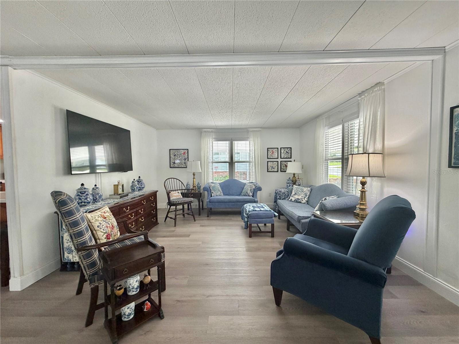 103 ROYAL PALM DR, LEESBURG, FL, 34748