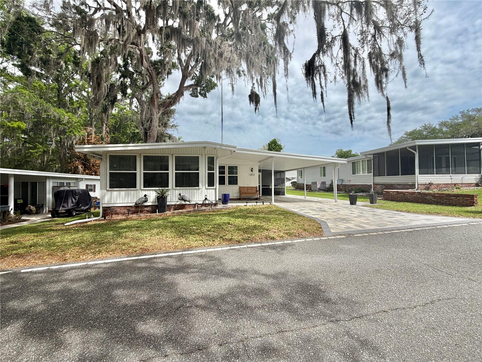 103 ROYAL PALM DR, LEESBURG, FL, 34748