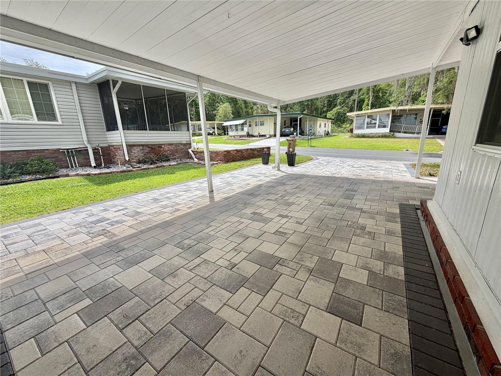 103 ROYAL PALM DR, LEESBURG, FL, 34748