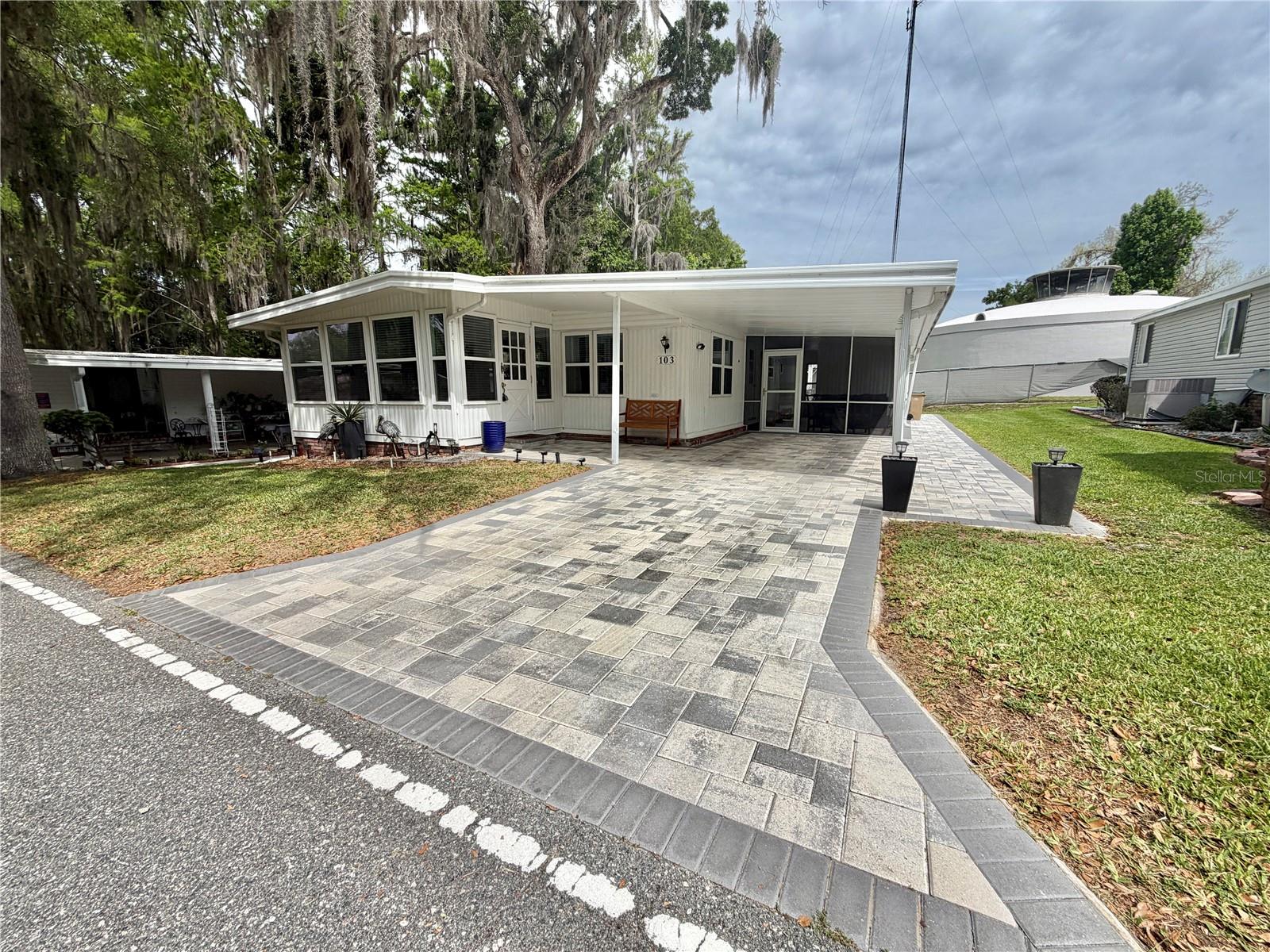 103 ROYAL PALM DR, LEESBURG, FL, 34748
