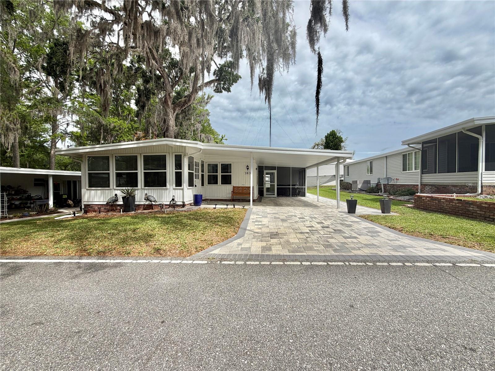 103 ROYAL PALM DR, LEESBURG, FL, 34748