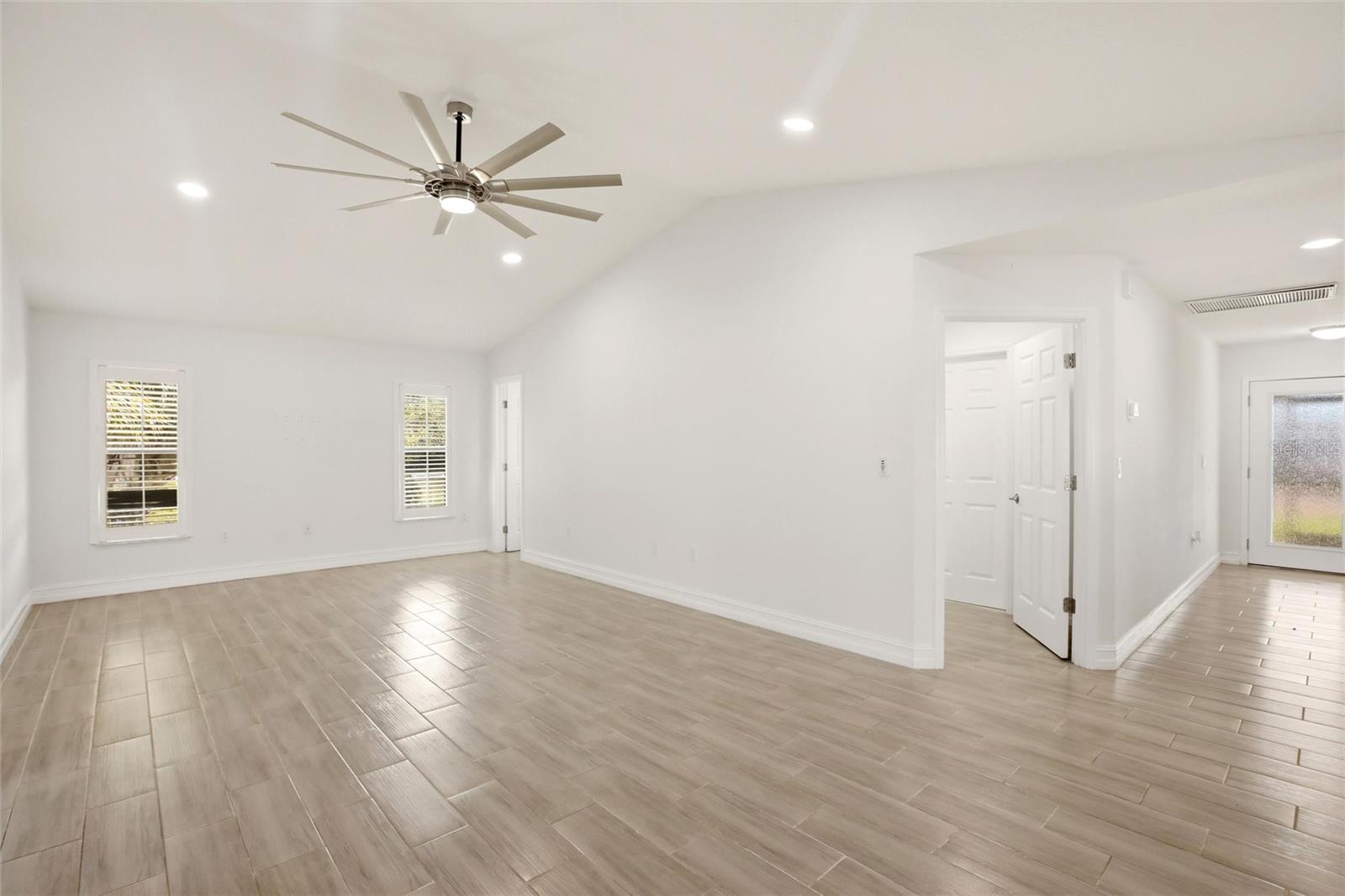 176 N WATERWAY DR NW, PORT CHARLOTTE, FL, 33952