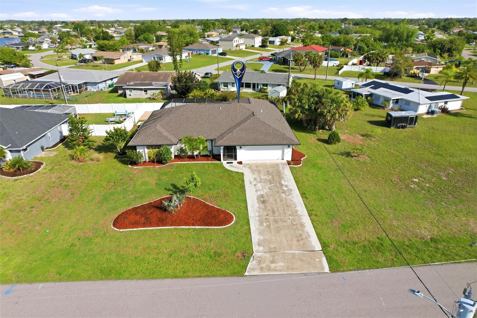 176 N WATERWAY DR NW, PORT CHARLOTTE, FL, 33952