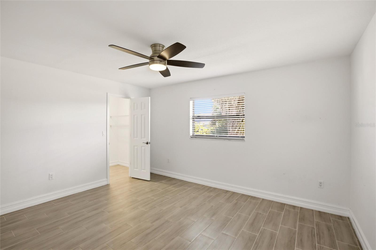 176 N WATERWAY DR NW, PORT CHARLOTTE, FL, 33952