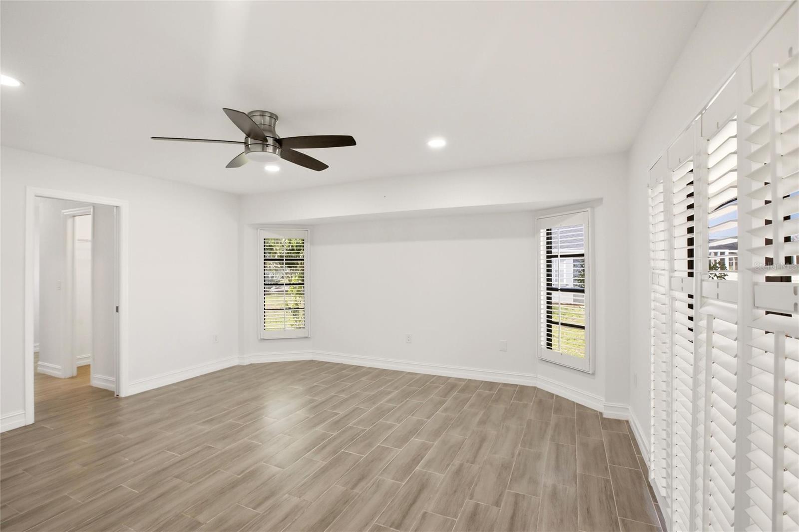 176 N WATERWAY DR NW, PORT CHARLOTTE, FL, 33952