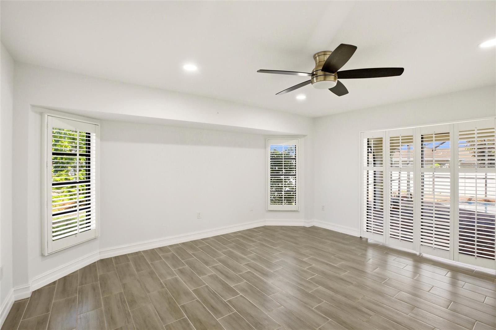 176 N WATERWAY DR NW, PORT CHARLOTTE, FL, 33952