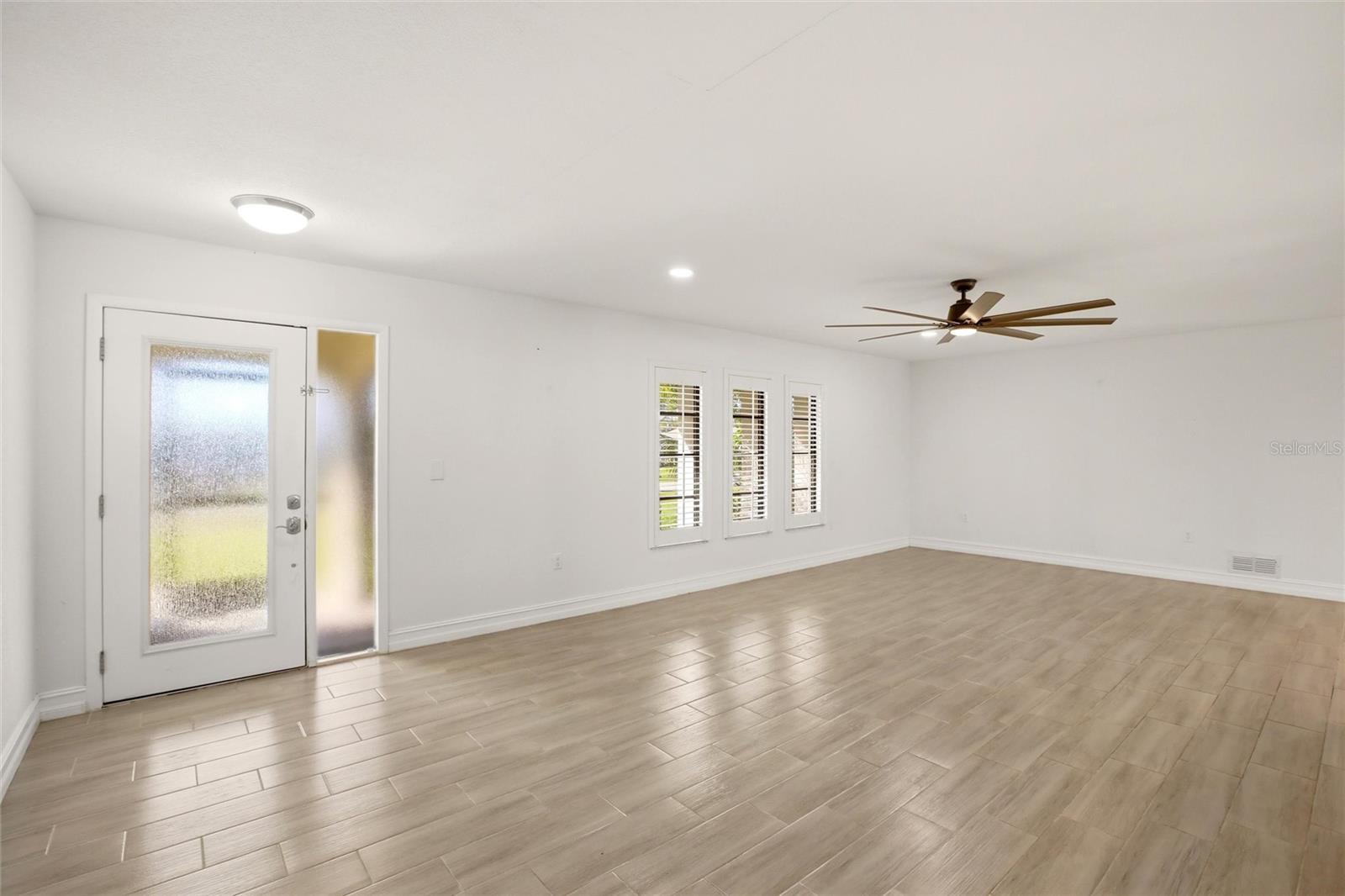 176 N WATERWAY DR NW, PORT CHARLOTTE, FL, 33952