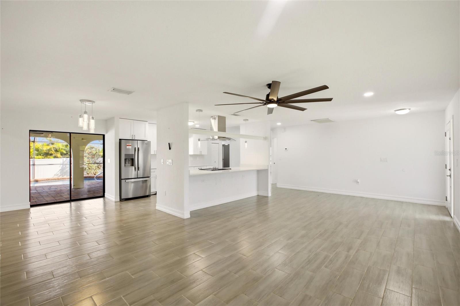 176 N WATERWAY DR NW, PORT CHARLOTTE, FL, 33952