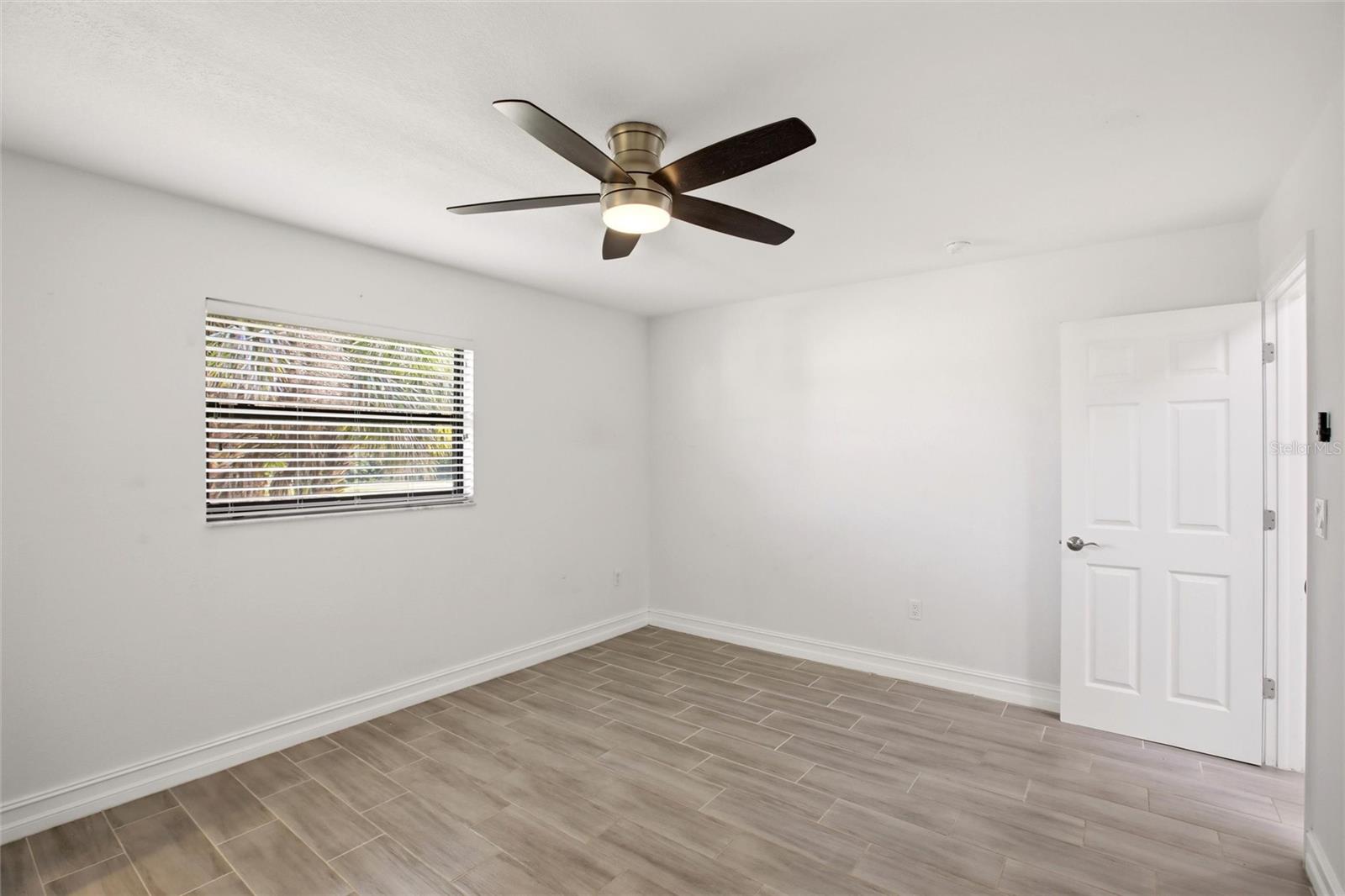 176 N WATERWAY DR NW, PORT CHARLOTTE, FL, 33952