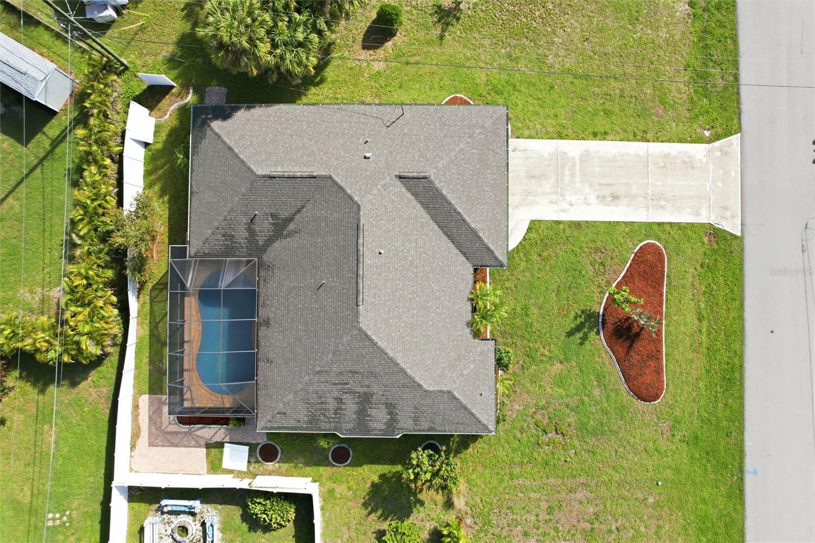 176 N WATERWAY DR NW, PORT CHARLOTTE, FL, 33952