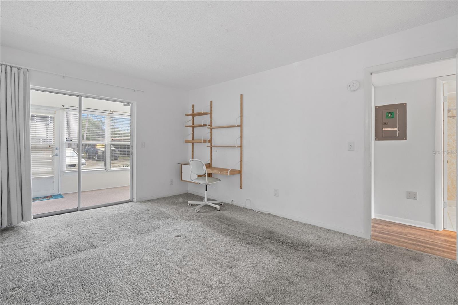 209 NE LINCOLN CIR N #109, ST PETERSBURG, FL, 33702