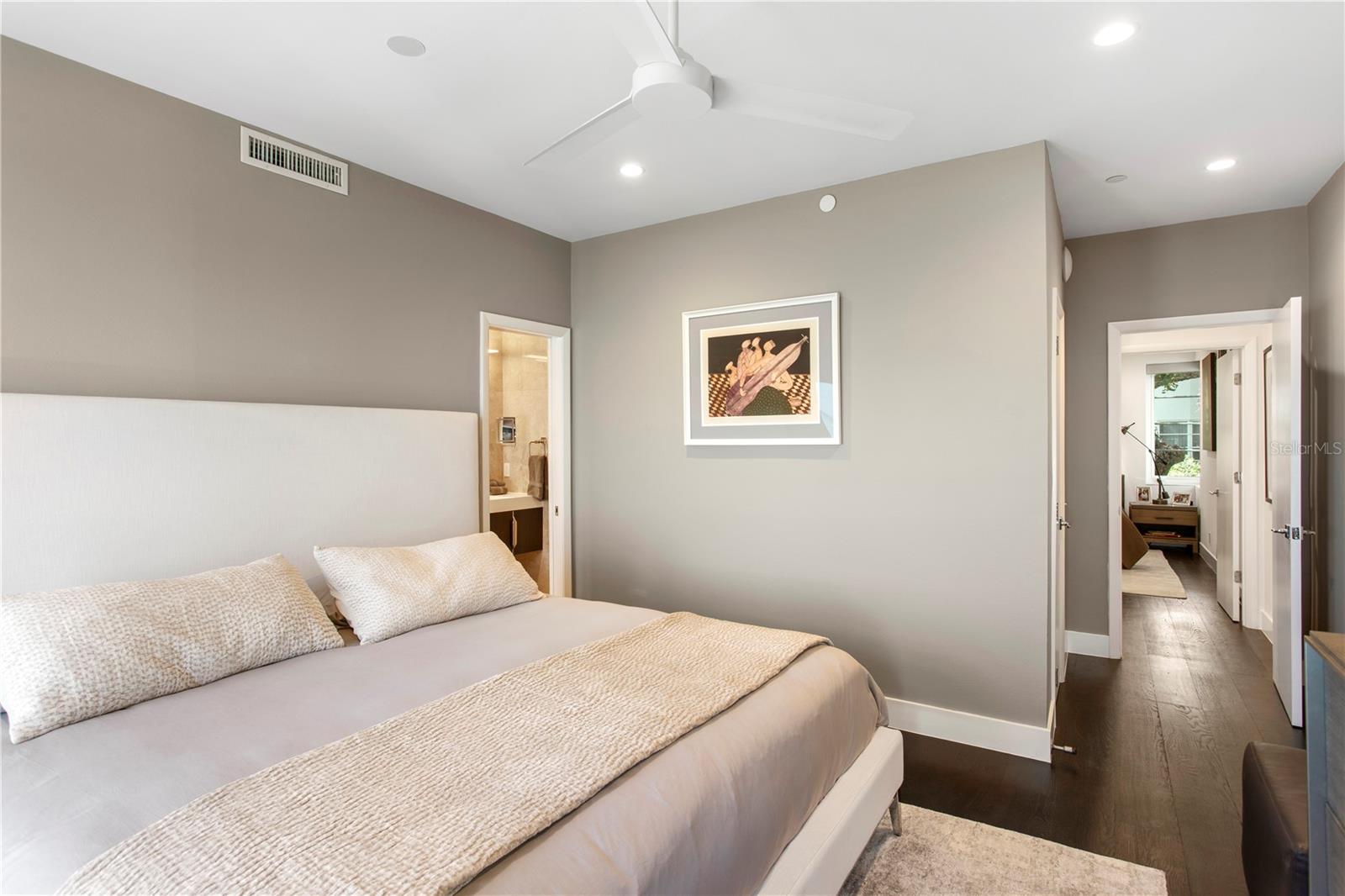 4950 BAYSHORE BLVD #25D, TAMPA, FL, 33611