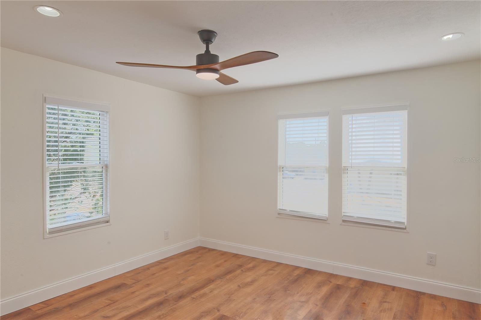 1200 40TH ST S, ST PETERSBURG, FL, 33711