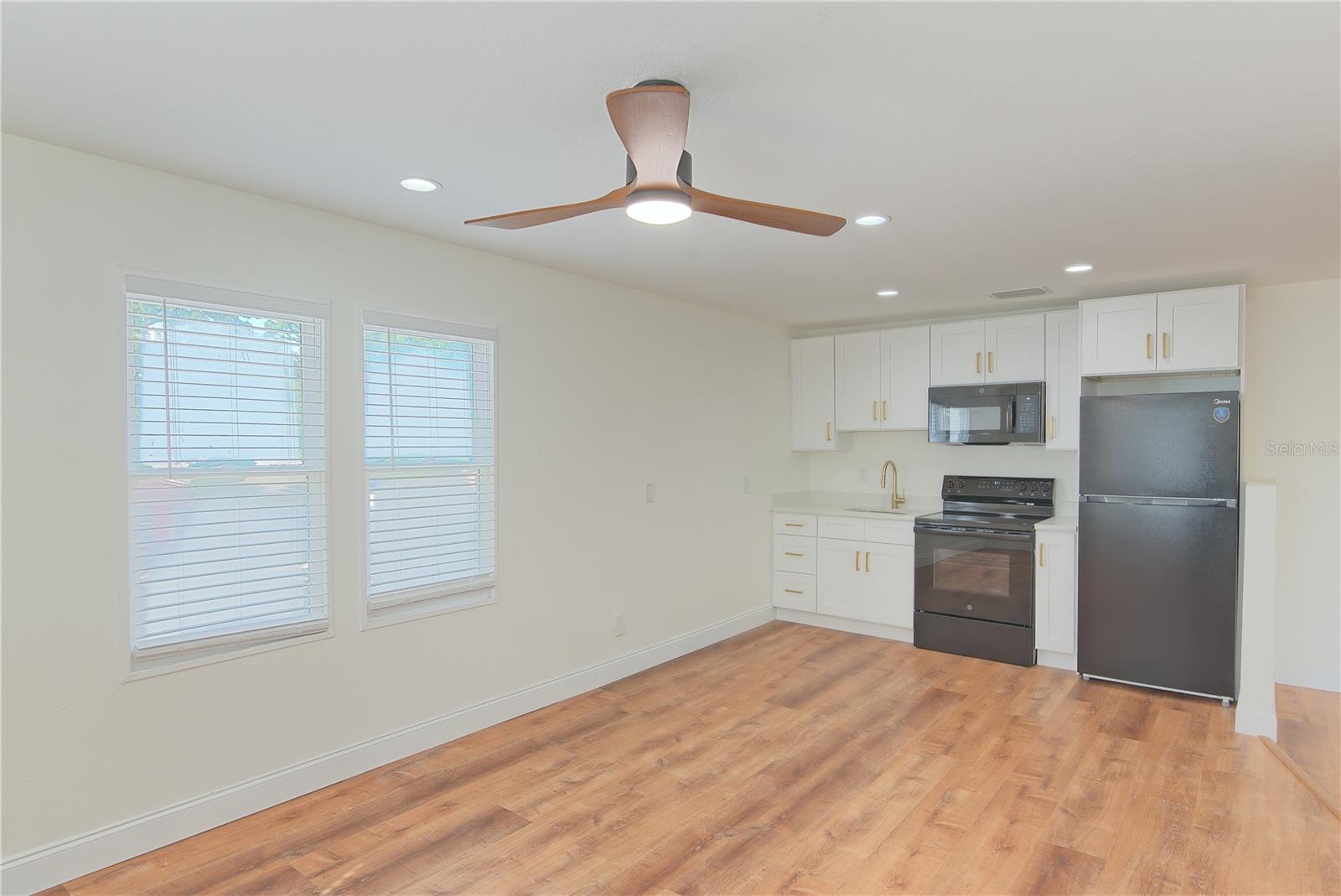 1200 40TH ST S, ST PETERSBURG, FL, 33711