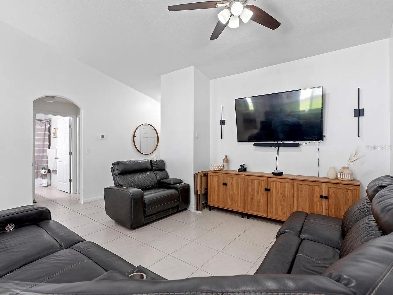 84 BUTTONWORTH DR, PALM COAST, FL, 32137