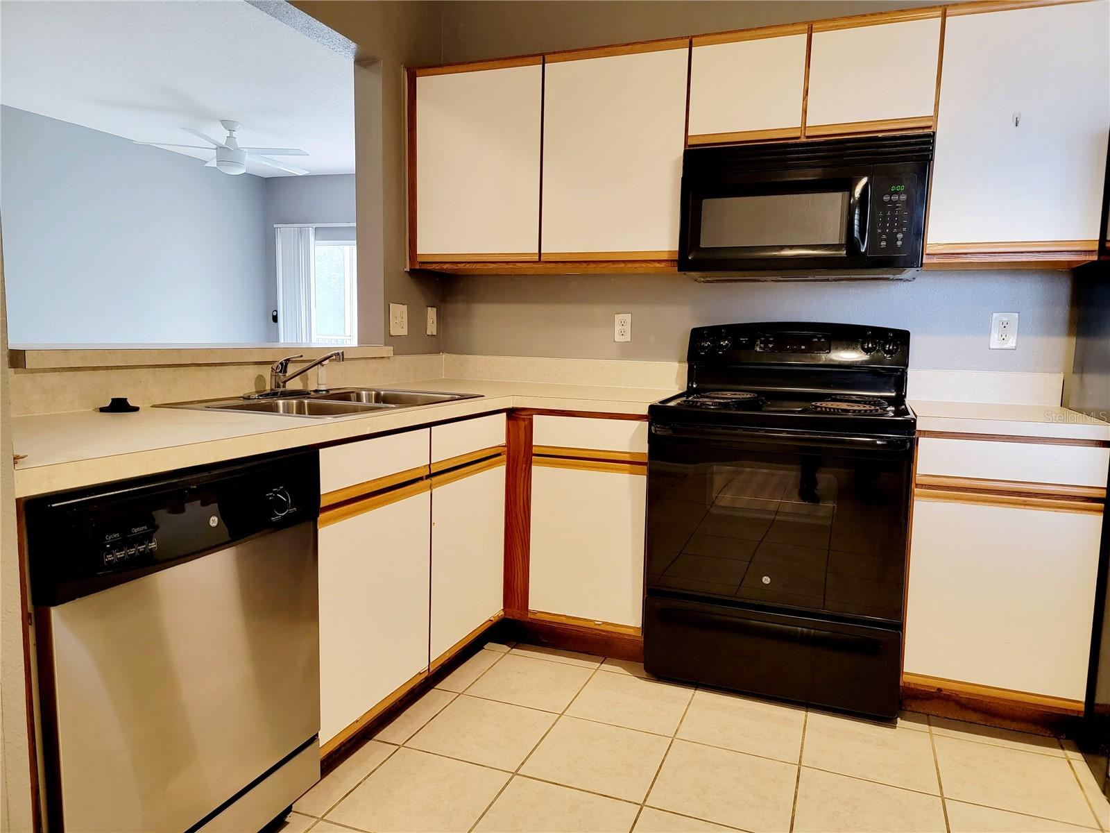 6410 CYPRESSDALE DR #201, RIVERVIEW, FL, 33578