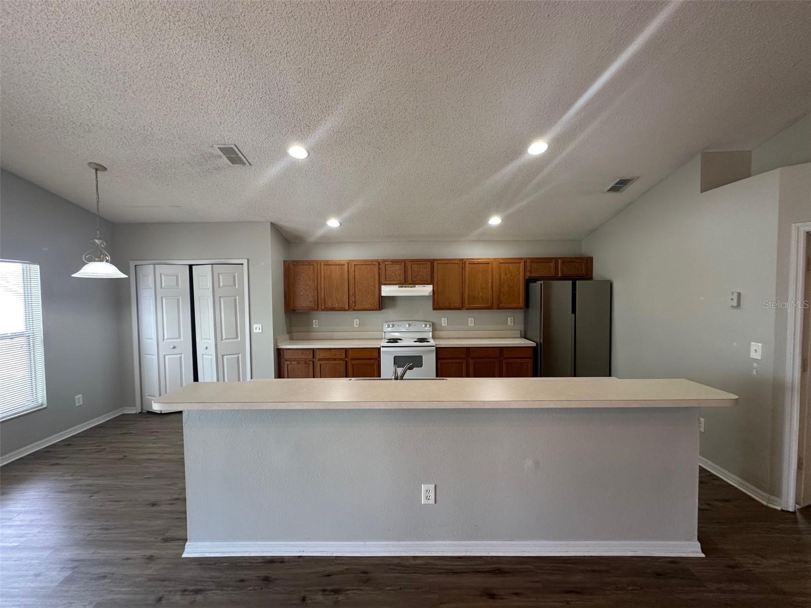 1001 LAKE CHARLES DR, DAVENPORT, FL, 33837