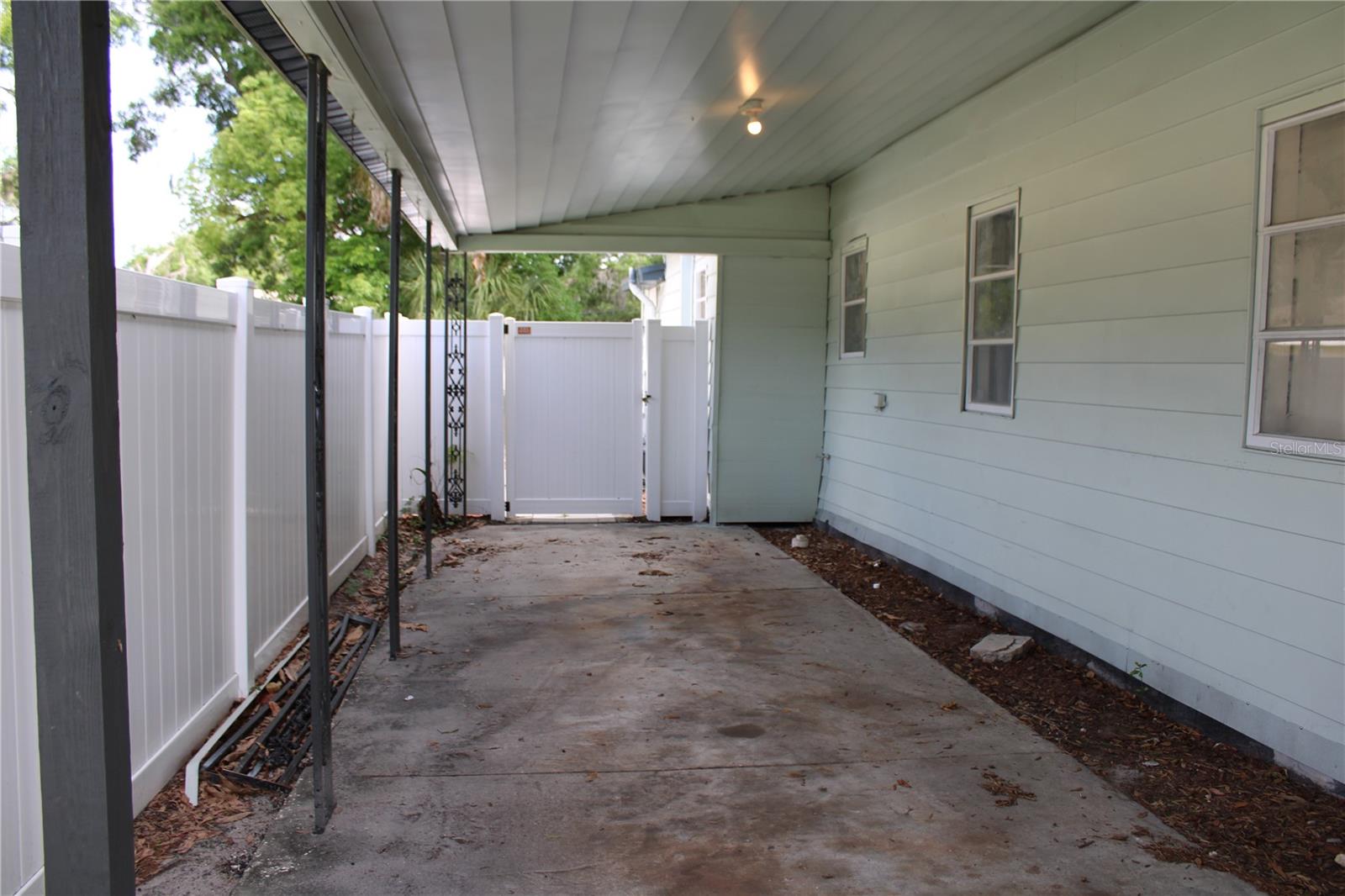 1106 E DR MARTIN LUTHER KING JR BLVD, PLANT CITY, FL, 33563