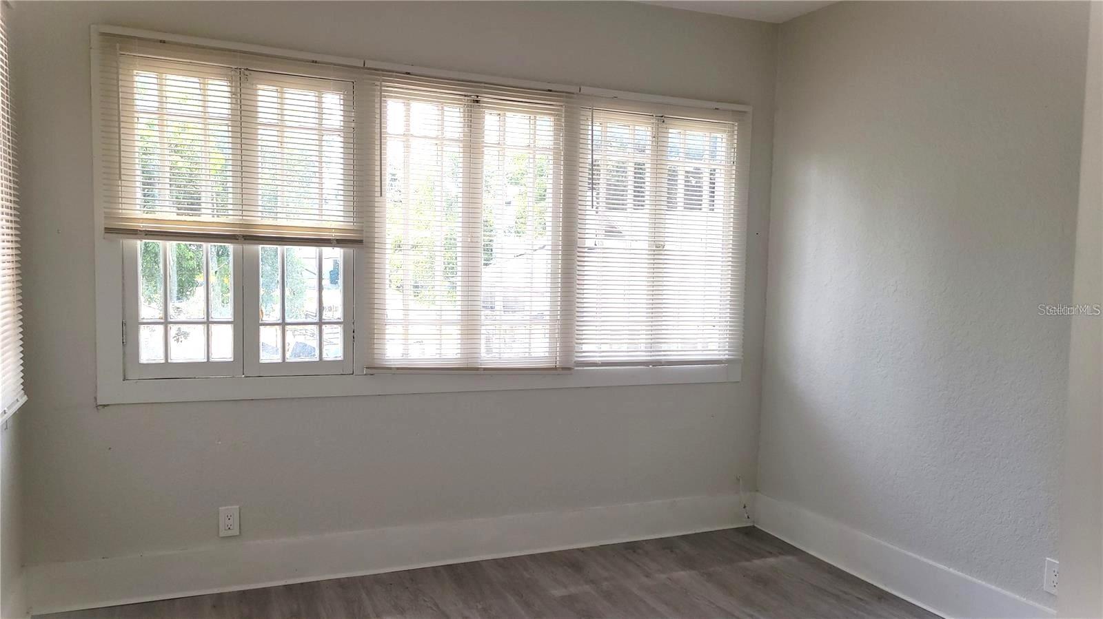 137 S STONE ST, DELAND, FL, 32720