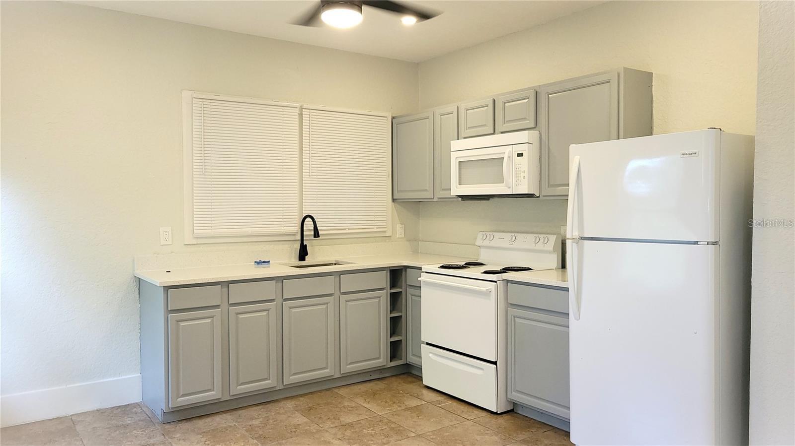 137 S STONE ST, DELAND, FL, 32720