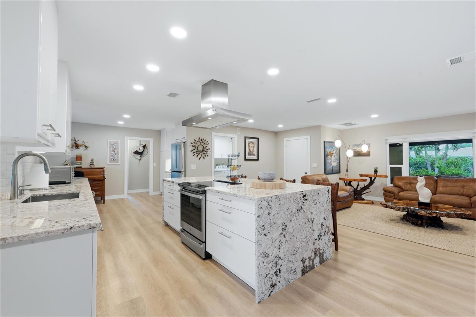 440 W GATE DR, VENICE, FL, 34285