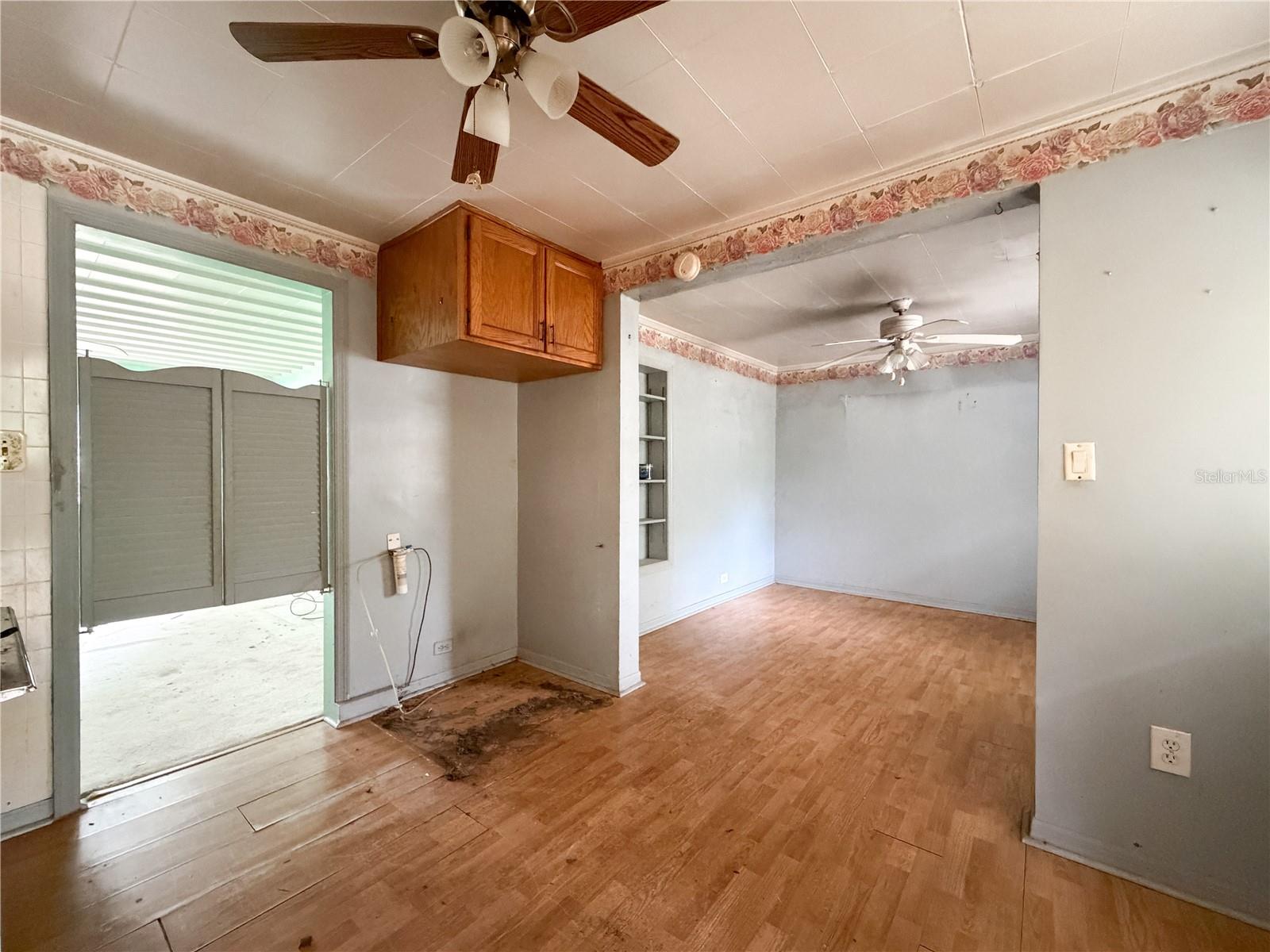 18720 NW 243RD ST, HIGH SPRINGS, FL, 32643
