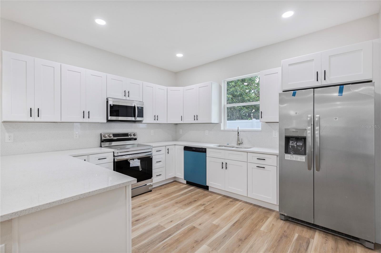 809 E 131ST AVE, TAMPA, FL, 33612