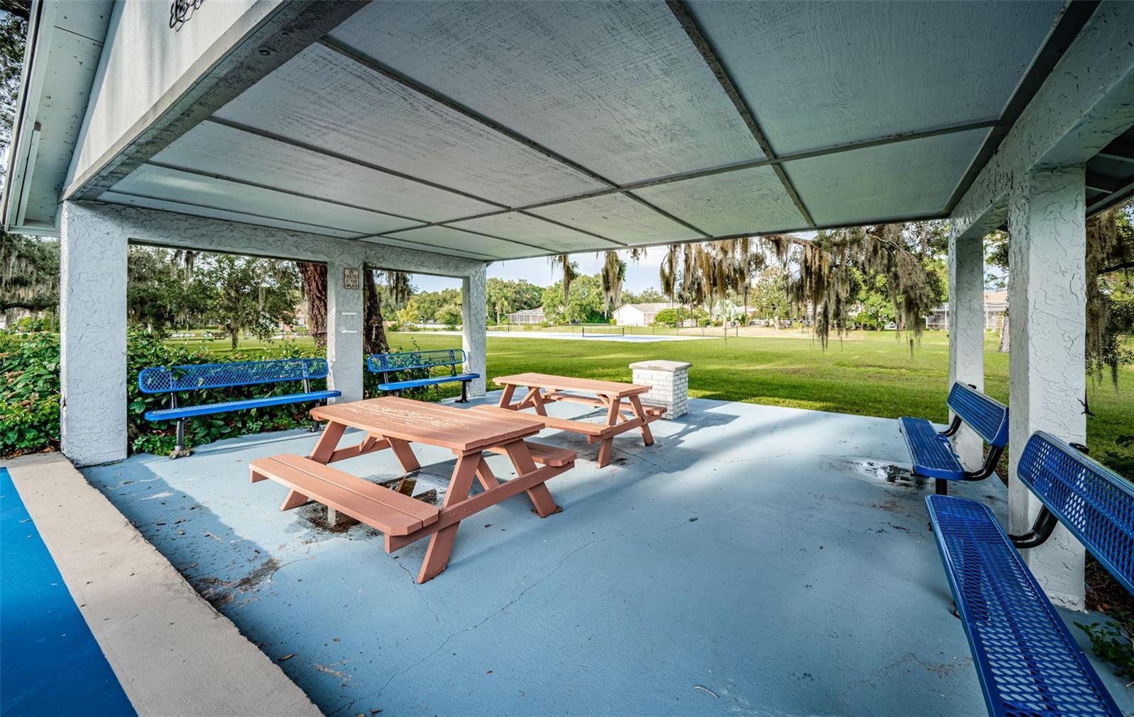 Whispering Lakes Park