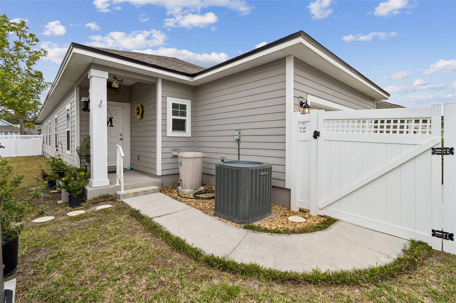 250 DAYDREAM AVE, YULEE, FL, 32097