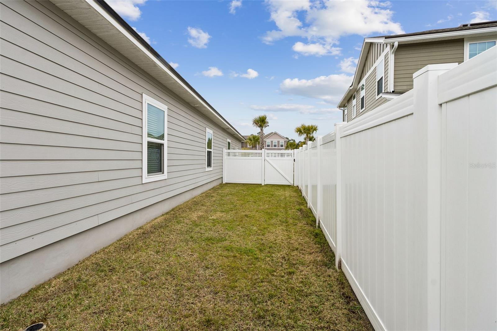 250 DAYDREAM AVE, YULEE, FL, 32097