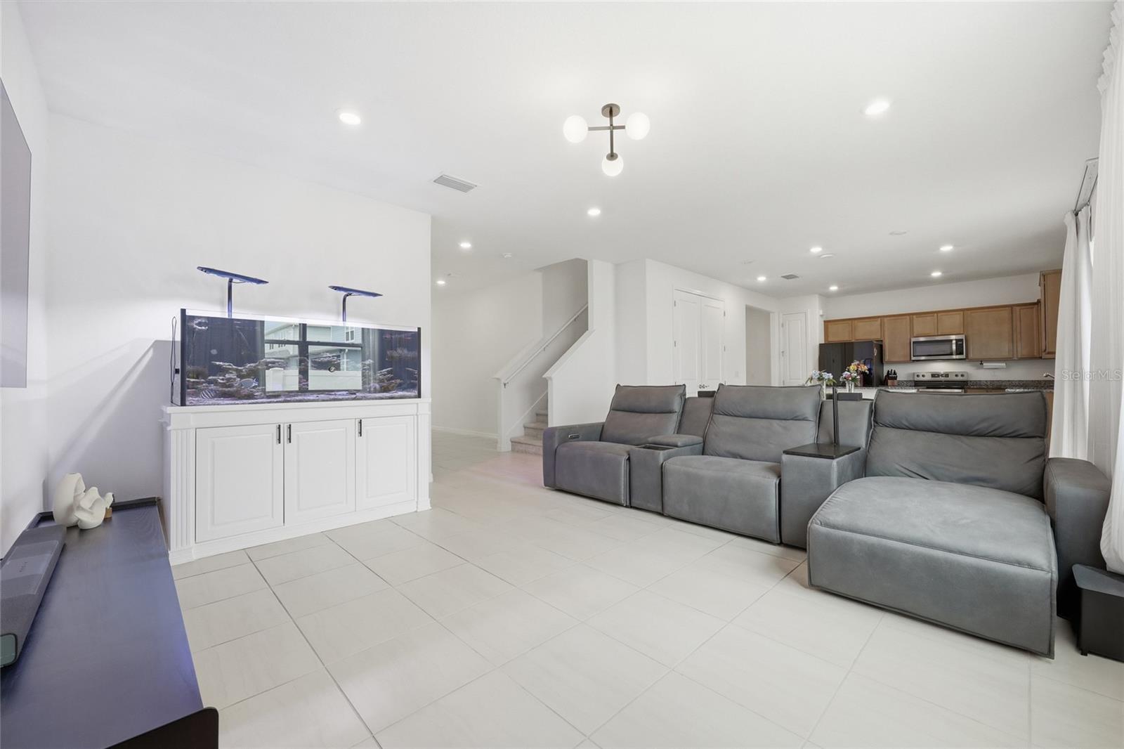 6711 WILLOW VIEW AVE, ORLANDO, FL, 32829