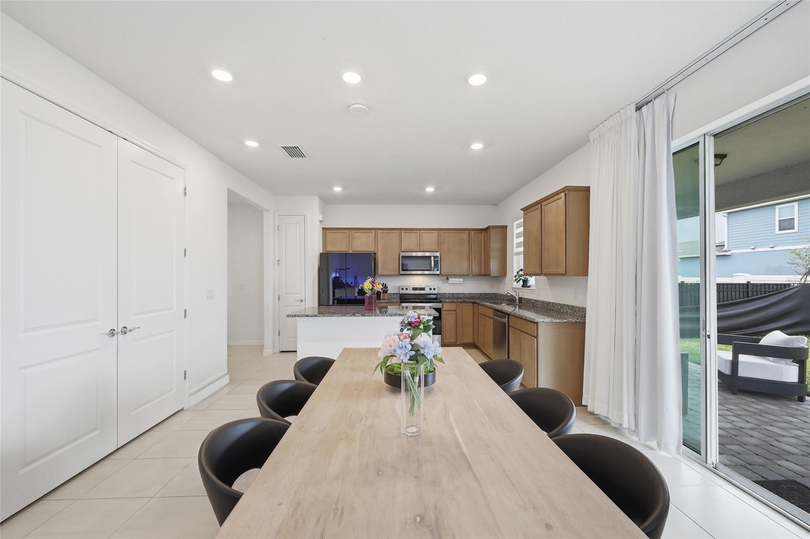 6711 WILLOW VIEW AVE, ORLANDO, FL, 32829