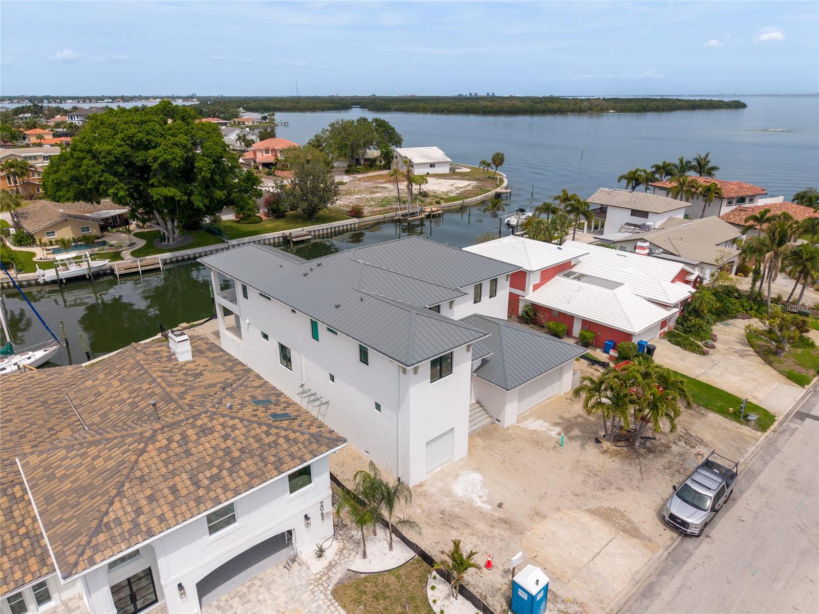 Direct access to the Bay