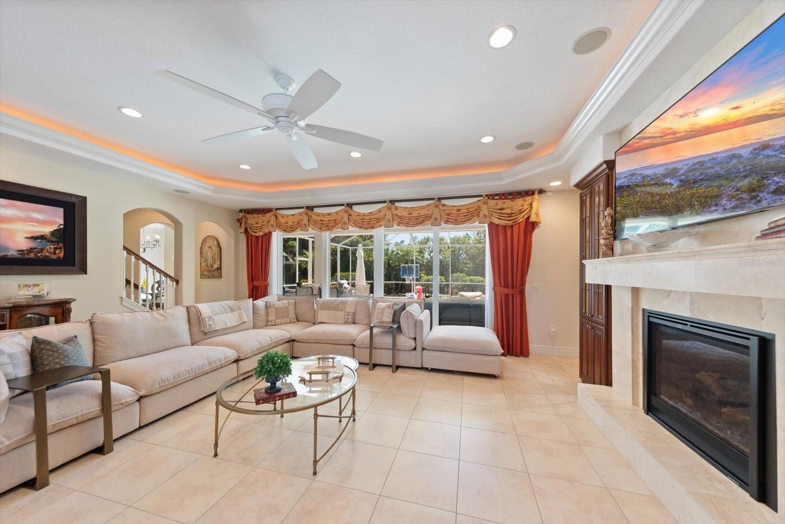 305 EASTLEIGH DR, BELLEAIR, FL, 33756
