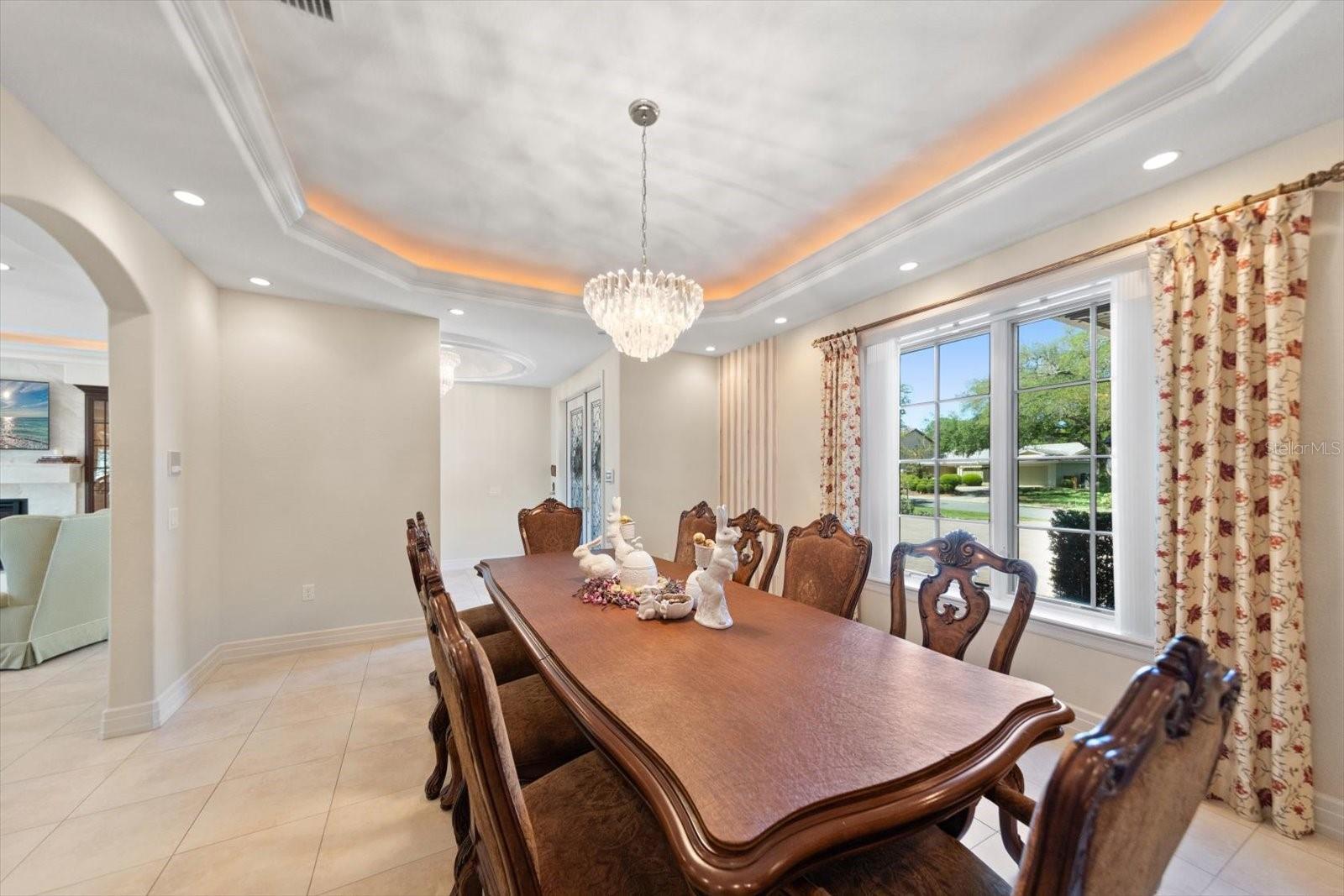 305 EASTLEIGH DR, BELLEAIR, FL, 33756