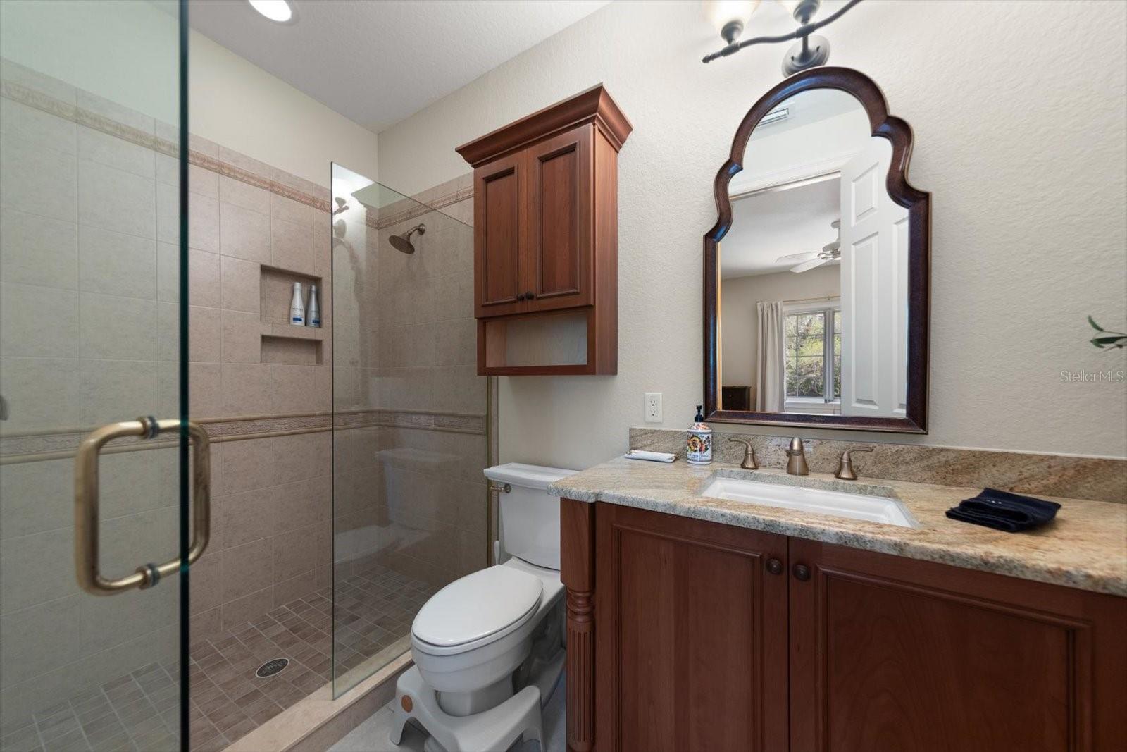305 EASTLEIGH DR, BELLEAIR, FL, 33756