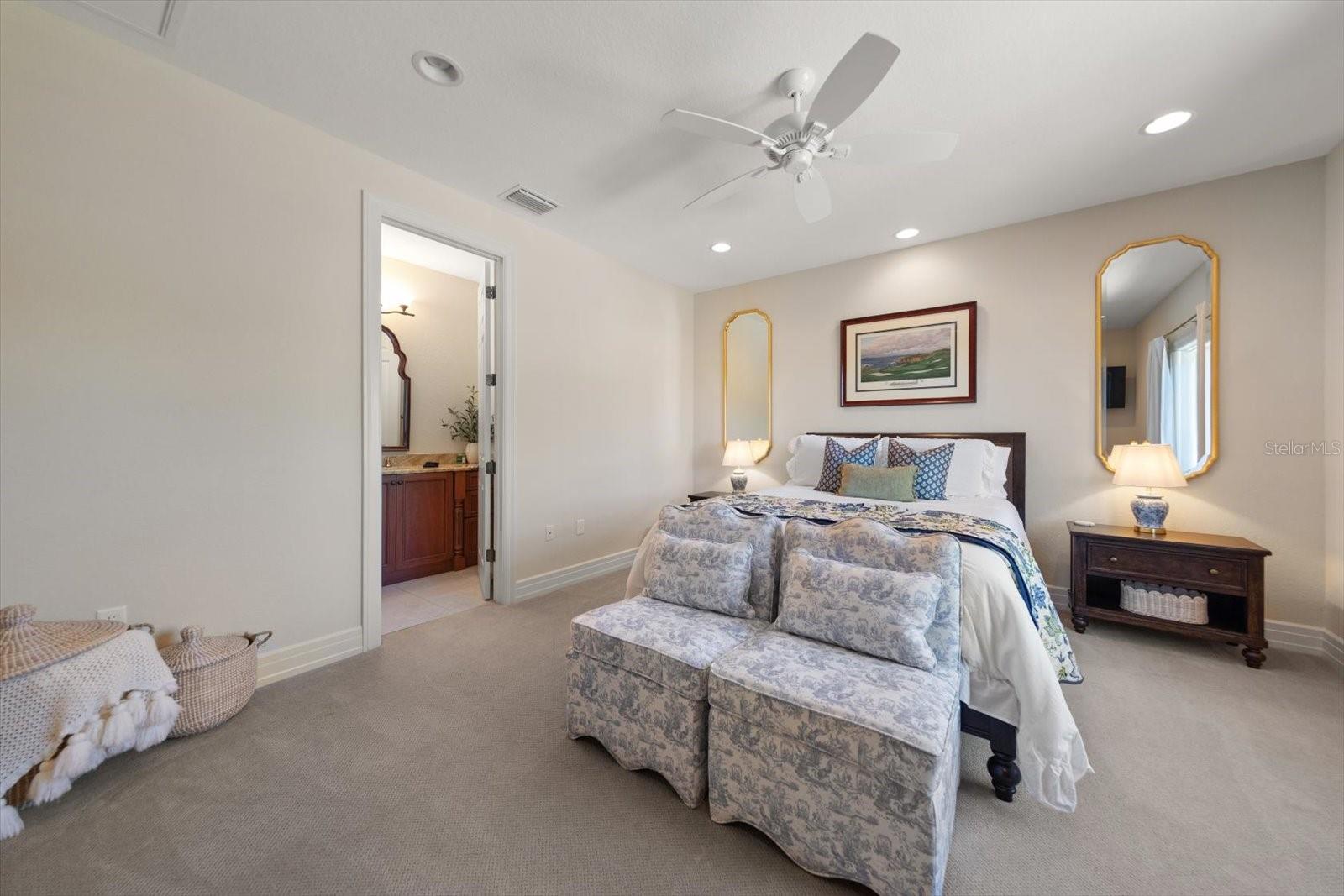 305 EASTLEIGH DR, BELLEAIR, FL, 33756