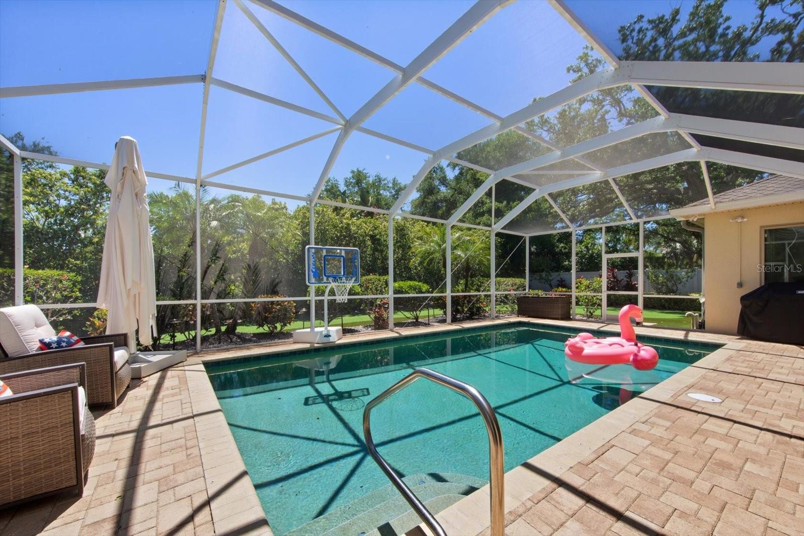 305 EASTLEIGH DR, BELLEAIR, FL, 33756