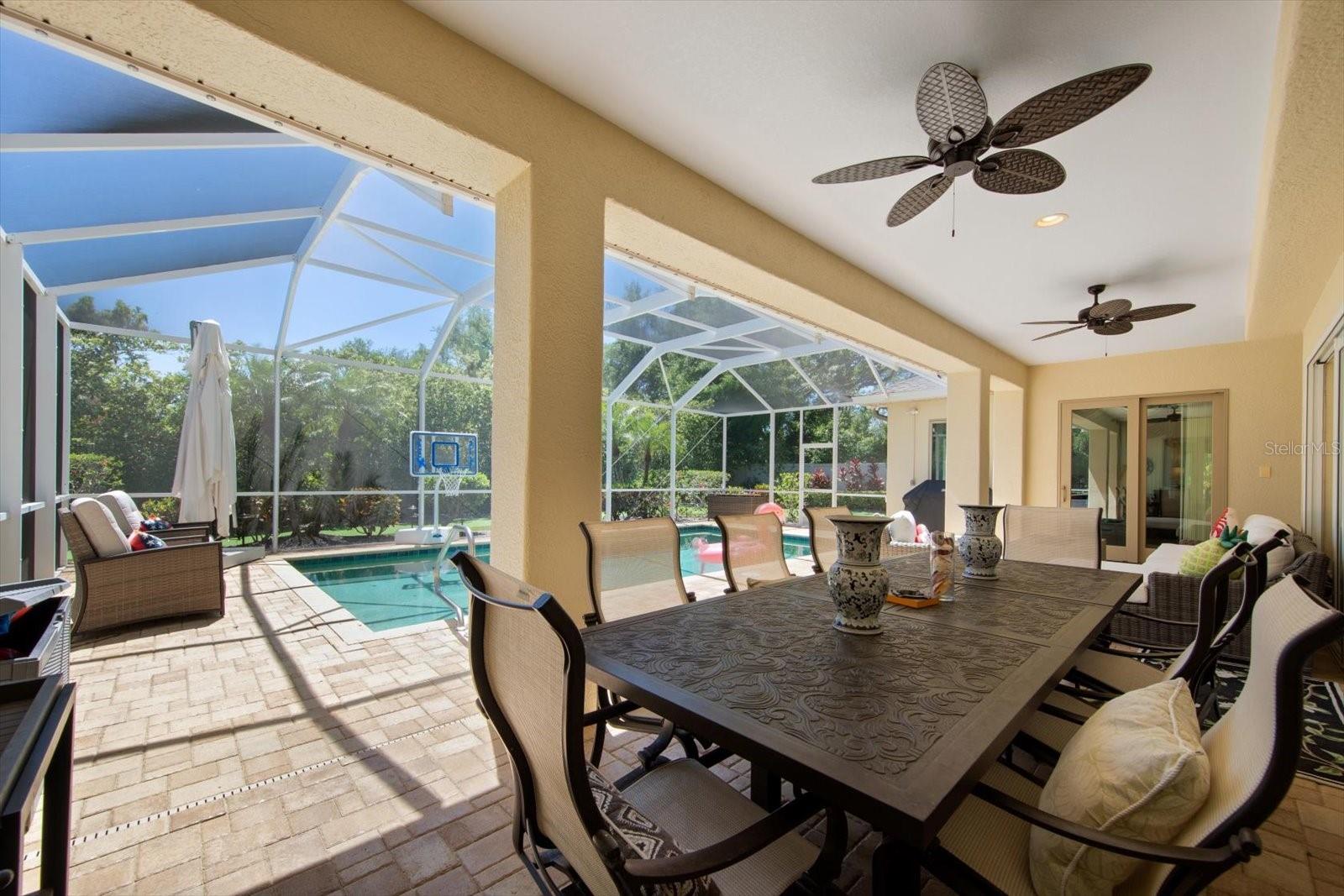 305 EASTLEIGH DR, BELLEAIR, FL, 33756