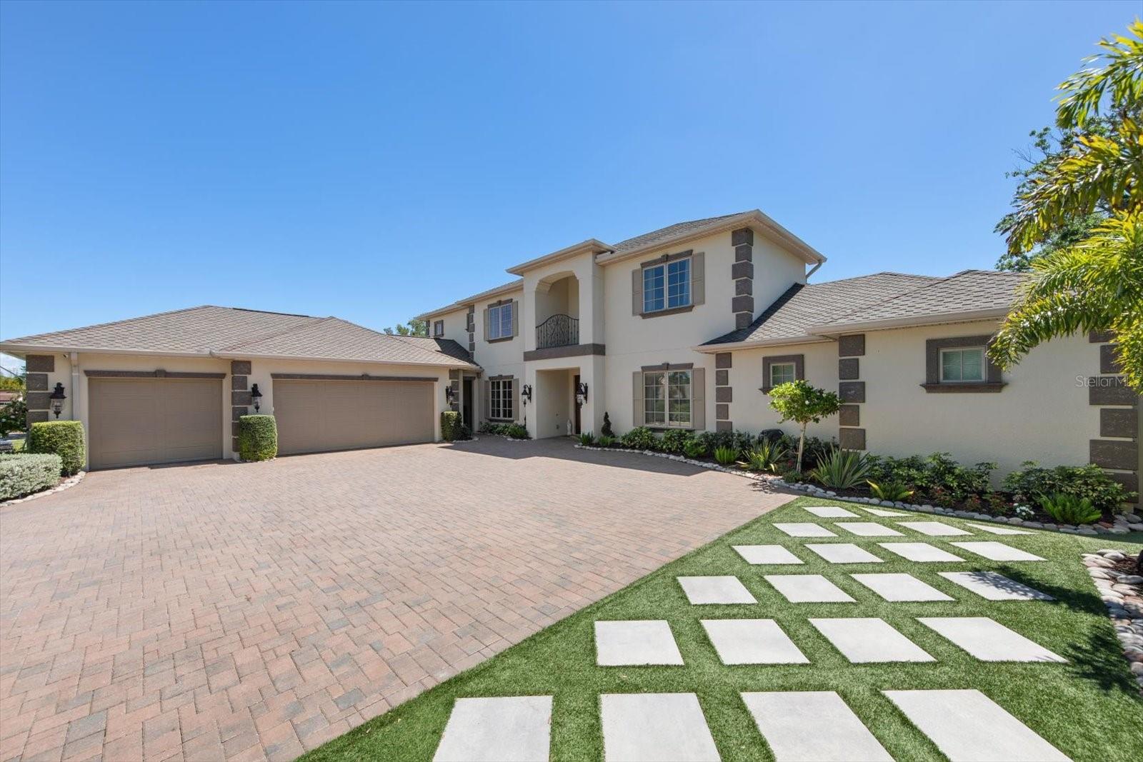 305 EASTLEIGH DR, BELLEAIR, FL, 33756