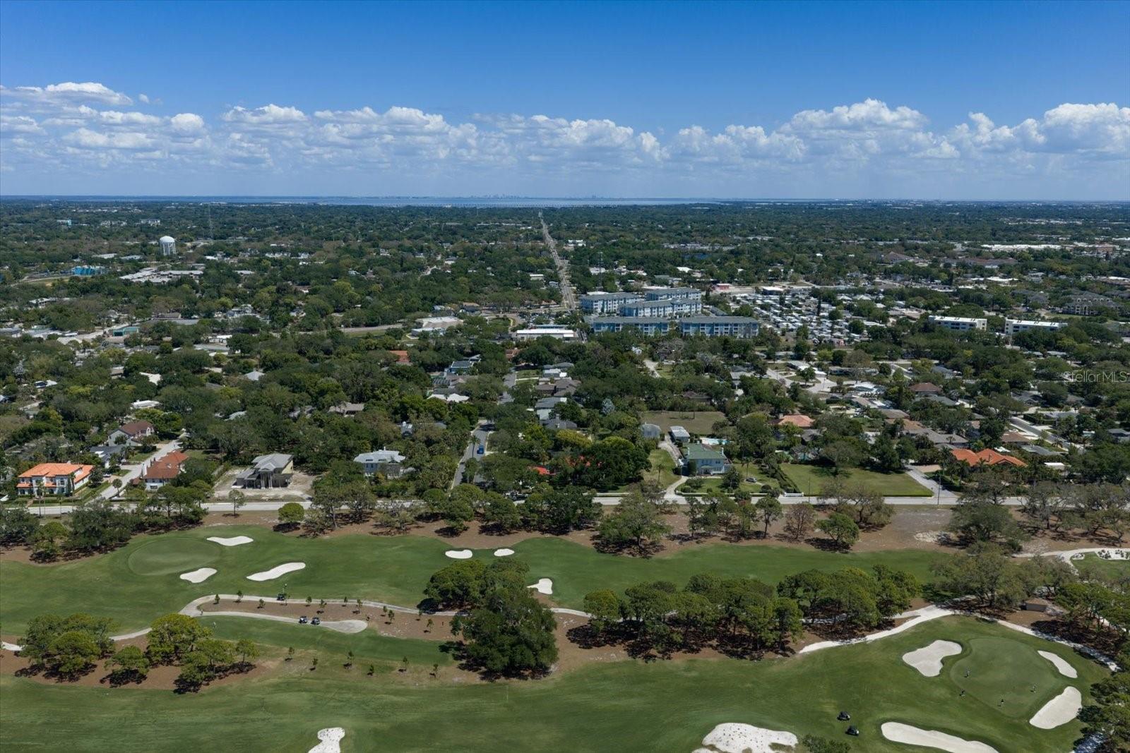 305 EASTLEIGH DR, BELLEAIR, FL, 33756