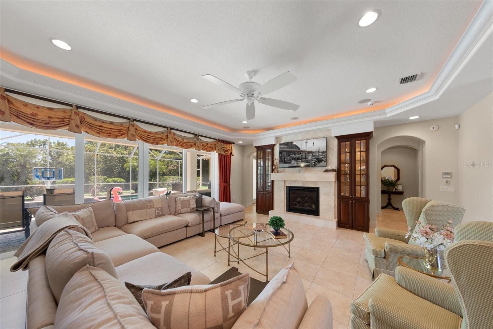 305 EASTLEIGH DR, BELLEAIR, FL, 33756